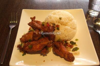 Пиле на сол