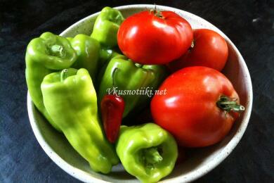 Чушки с доматен сос