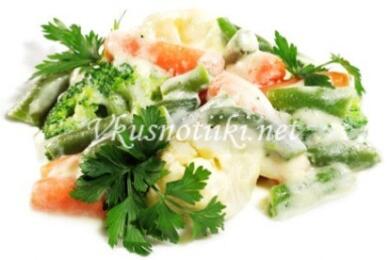 Зеленчуци в сметанов сос