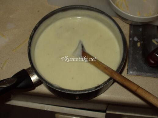 Сос бешамел с кашкавал